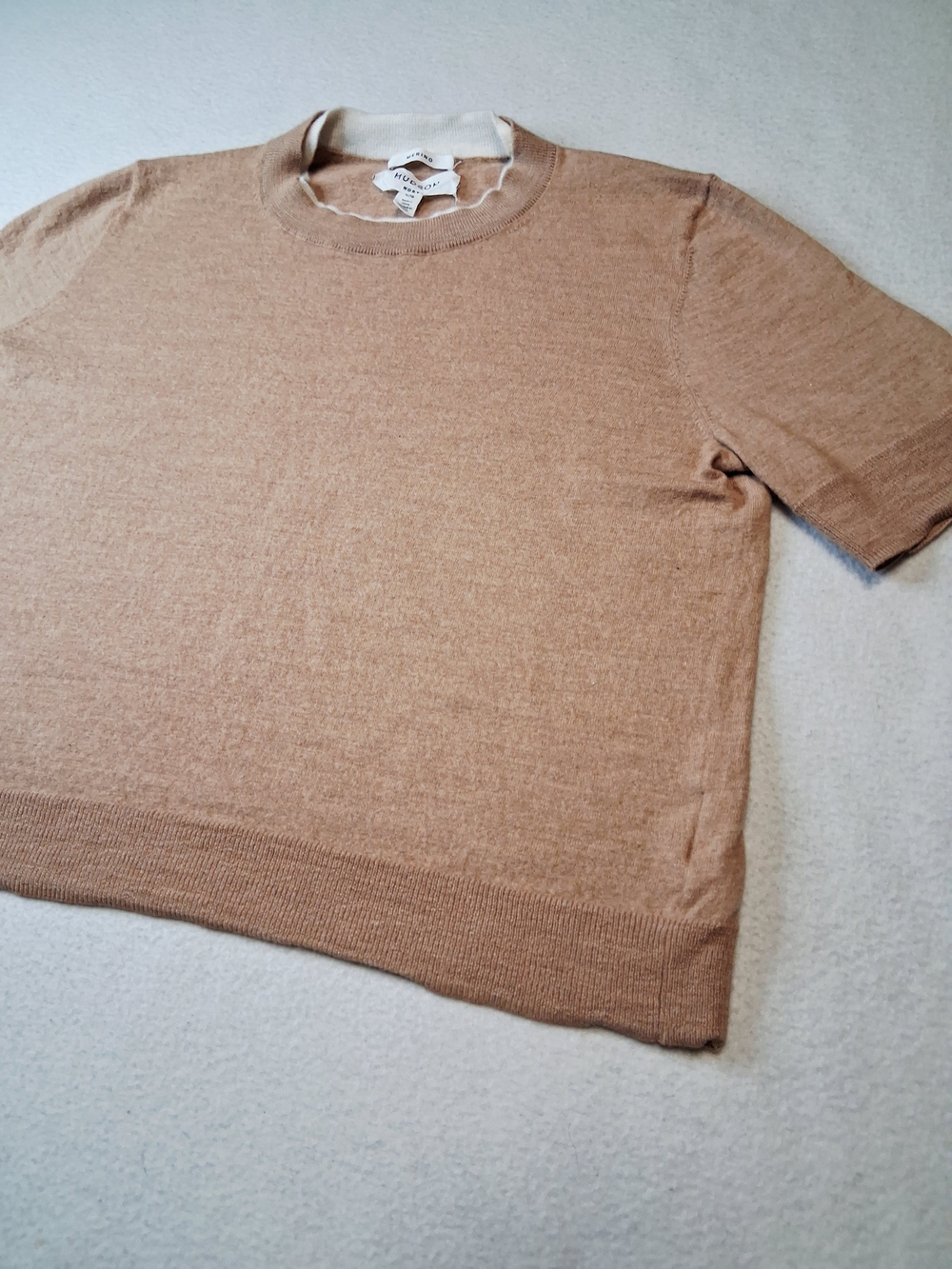100% Extra Fine Marino Wool Light Brown Short-Sleeve Knit Top - Picture 5 of 7